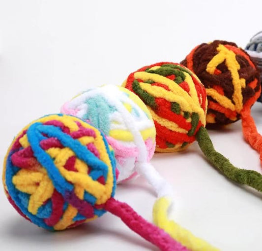 Bell-Ringed Colourful Yarn Ball Cat Toy (5 Pcs)
